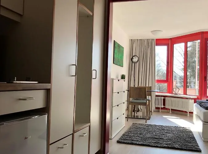 Zu Gast Im Mehrgenerationenwohnen *